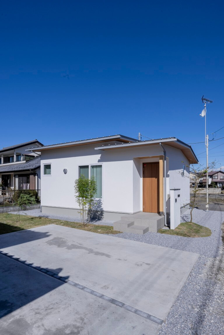 建道さんと土地を見て回る中で、選ぶことの大切さを学び、日当たりや風通しなどの条件を踏まえて決めました