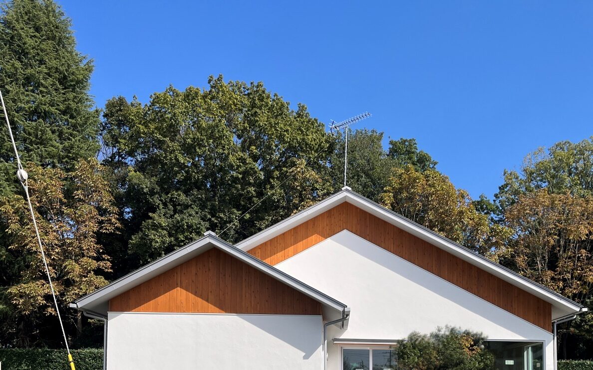 平屋完成見学会のご案内<br />
三角地に建つ33坪の住まい<br />
